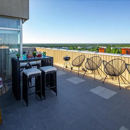 Skyhouse Private Penthouse And